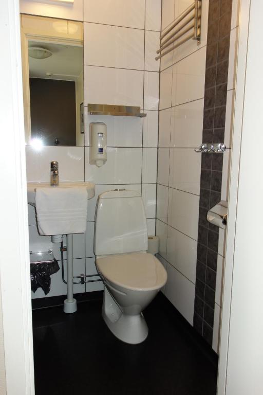 Koupelna v ubytování Hotell Svanen