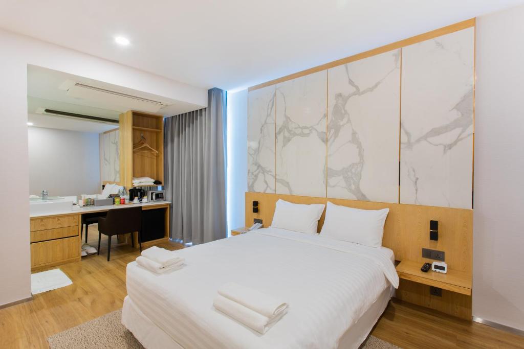 Artino Hotel Silom - Resim 8