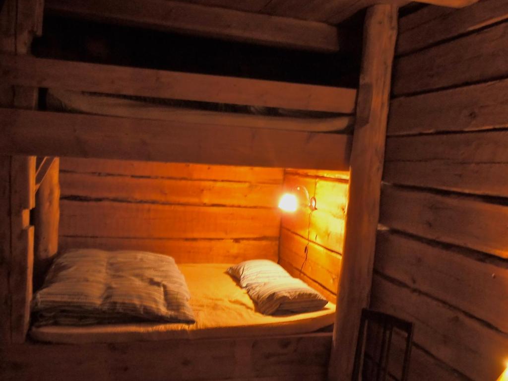 Farmholiday Kumpunen - Camera Familiare Con Bagno In Comune