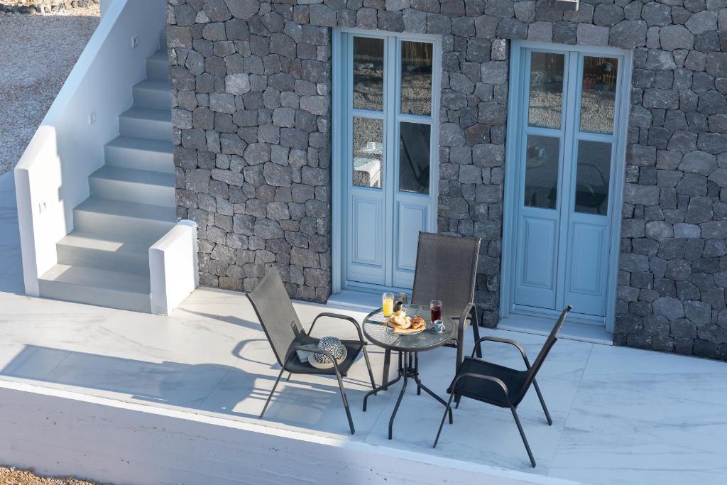 Balkón nebo terasa v ubytování BlackStone Luxury Suites