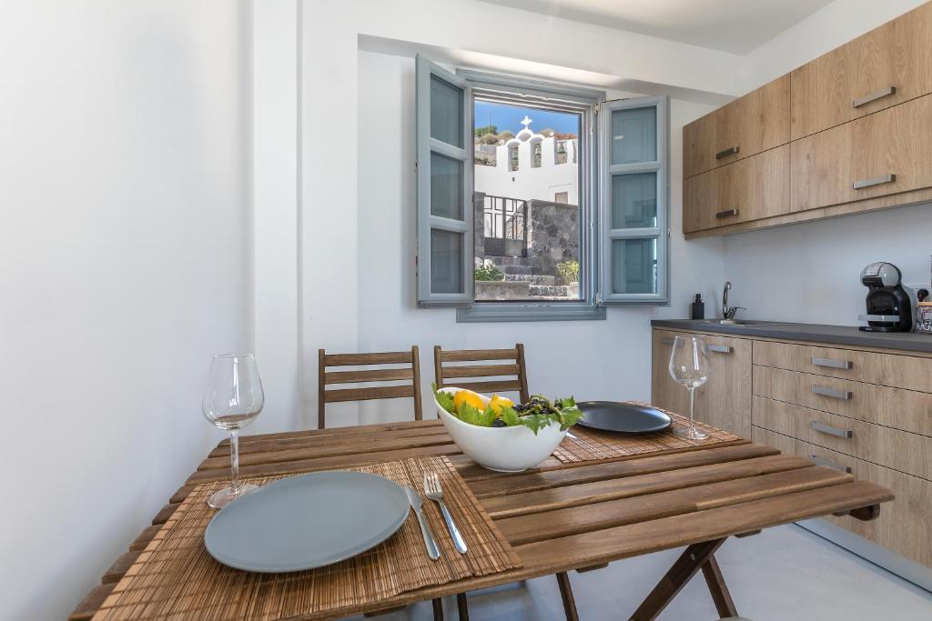 Kuchyň nebo kuchyňský kout v ubytování BlackStone Luxury Suites