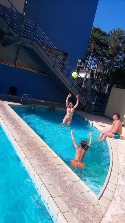The swimming pool at or close to Hotel Alemagna Bed&Breakfast Bibione Lido del Sole