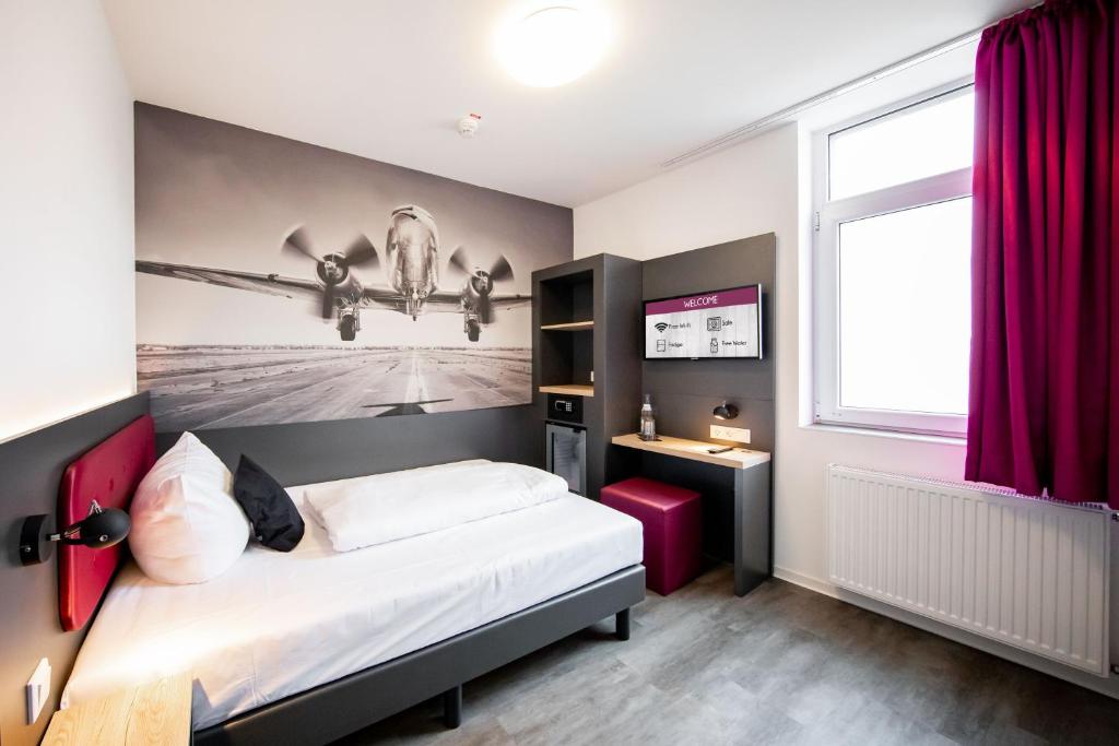 SMARTY Airport Cologne Hotel - KONTAKTLOSER SELF CHECK-IN - Resim 17