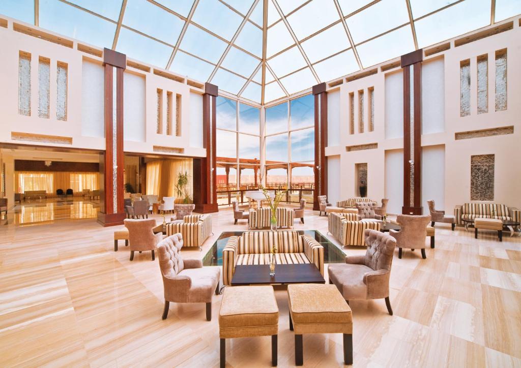 Posezení v ubytování Sunrise Crystal Bay Resort -Grand Select