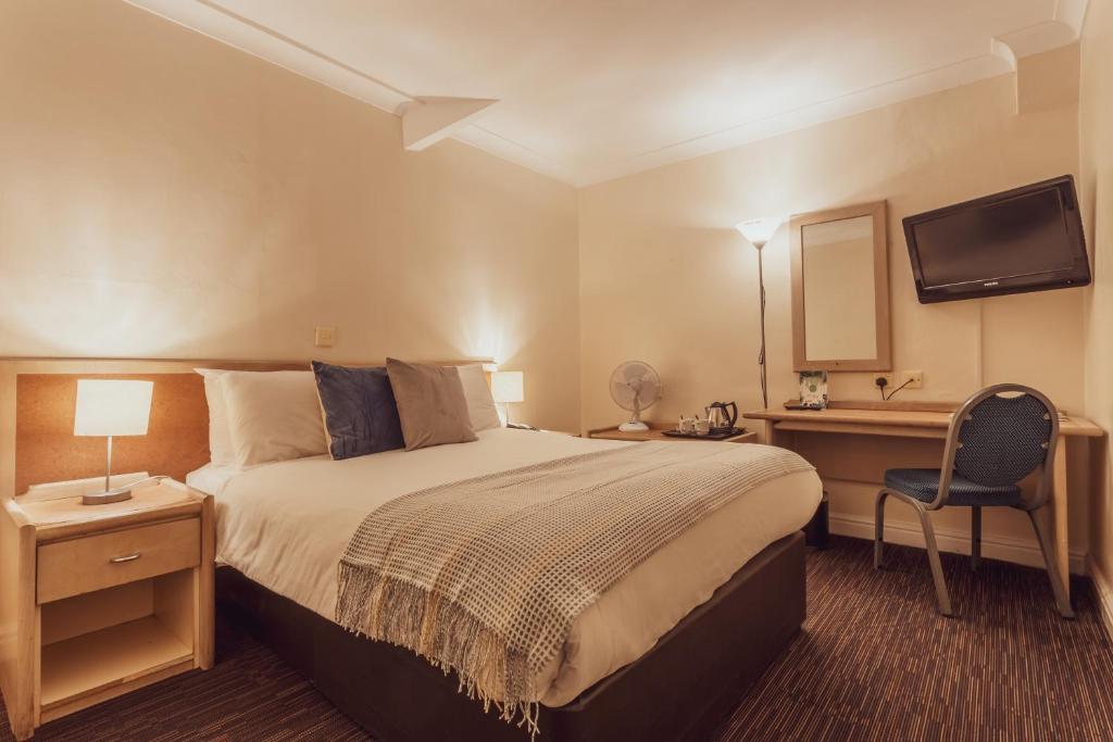 The Gardens Hotel - Resim 11