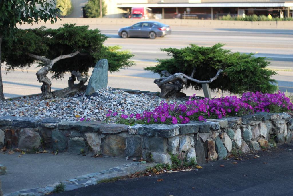 Zahrada ubytování Best Budget Inn & Suites Kamloops