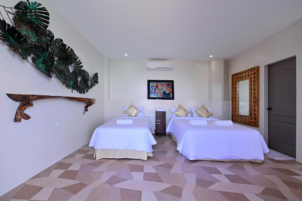 Oslob Whale Shark Resort - Deluxe Room