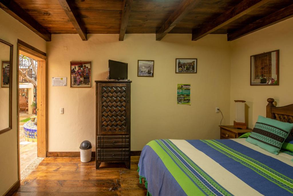 Postel nebo postele na pokoji v ubytování MYKONOS - Adult Hotel