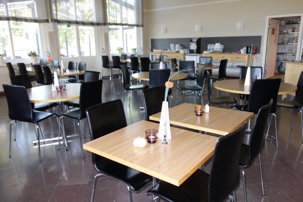 Restaurace v ubytování Hotell Svanen