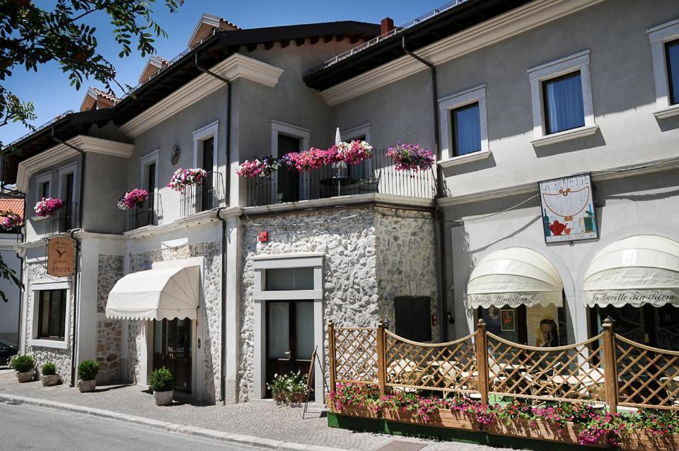 Budova, kde se hotel nachází