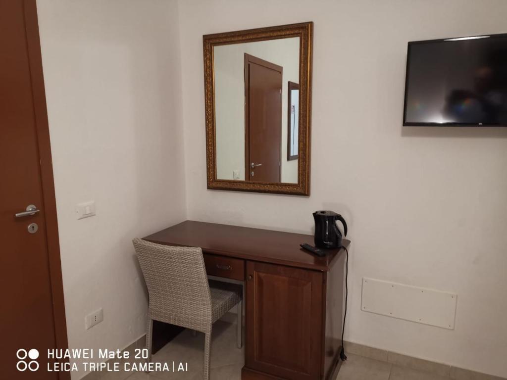 Zdjęcie z galerii obiektu Hotel-Locanda ZANZARINA D'ORO nel PARCO OGLIO SUD w mieście Calvatone