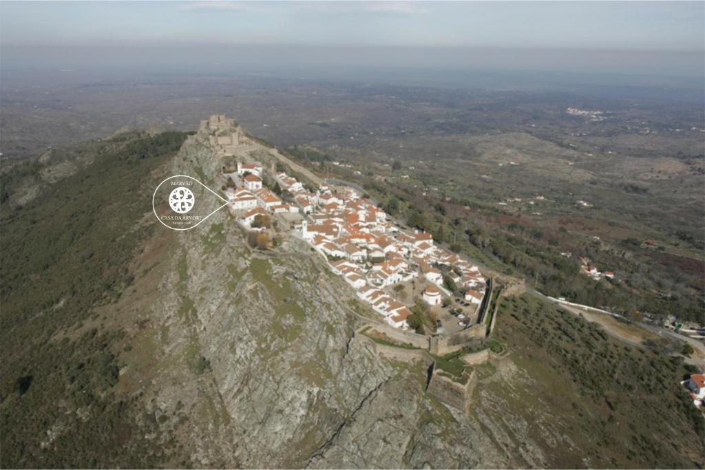 Uma vista aérea de Casa da Arvore