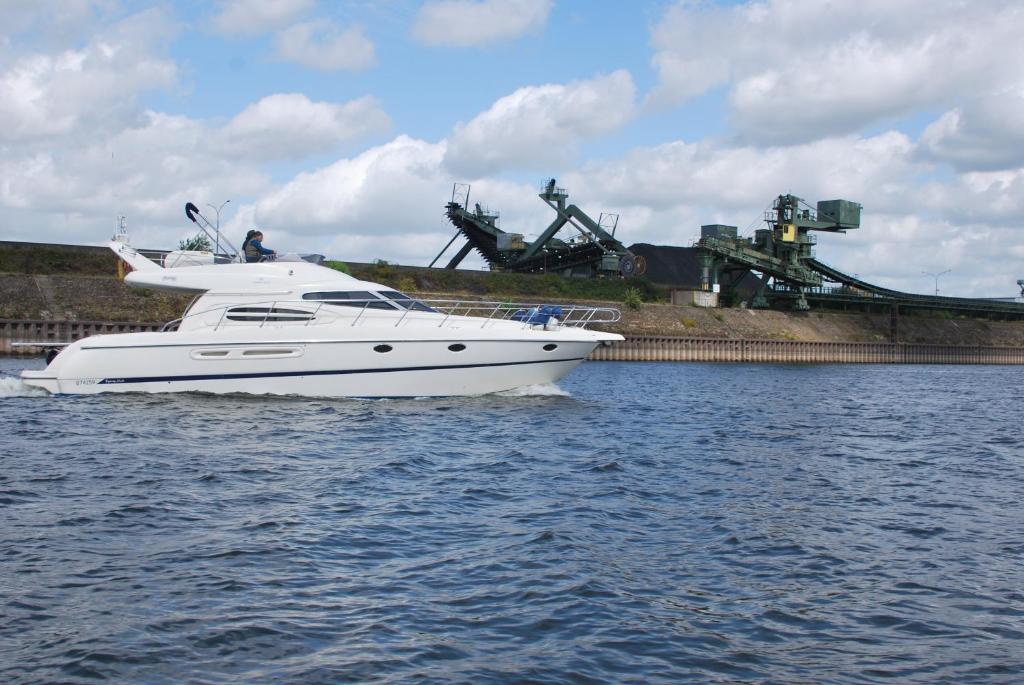 Rhein Yacht Lexa