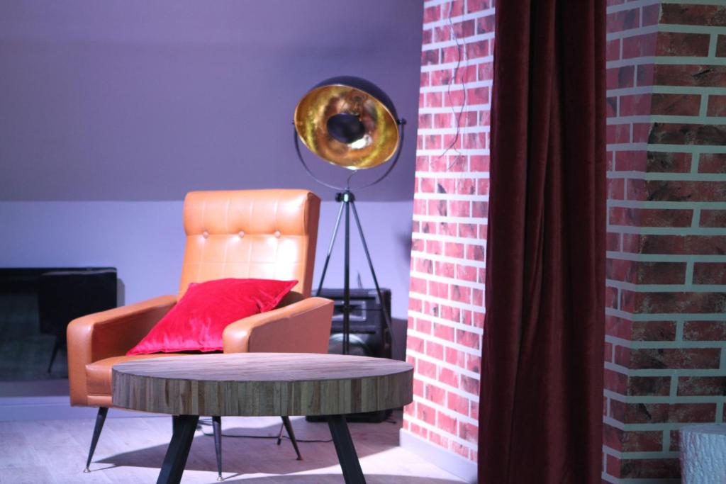 Une maison en ville Hypercentre - Spa - Three-Bedroom Apartment