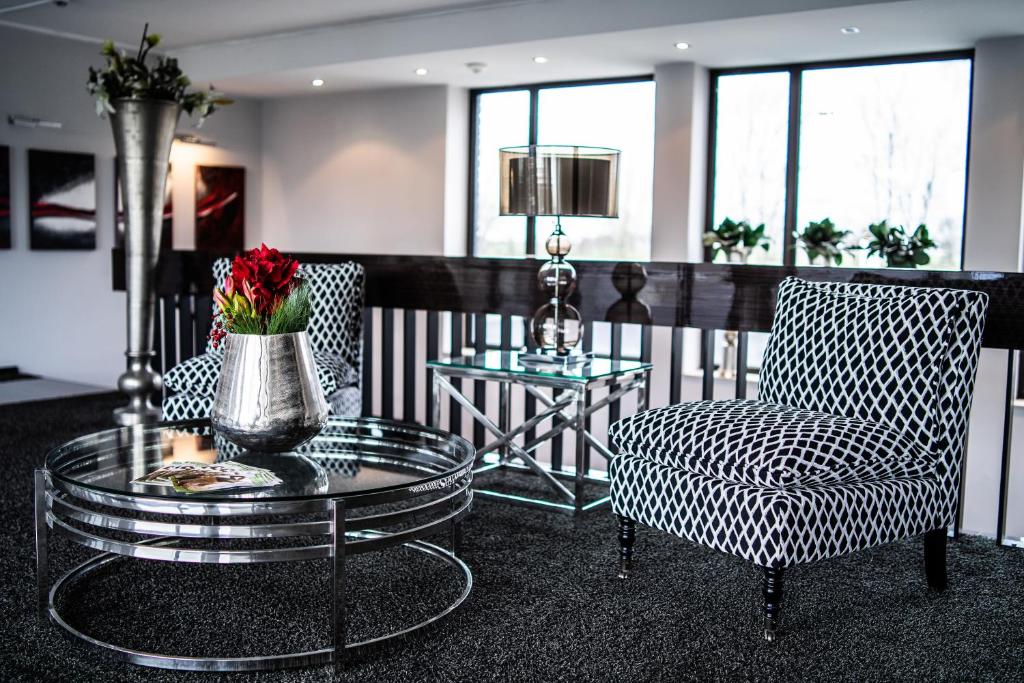 Posezení v ubytování salinenparc Design Budget Hotel