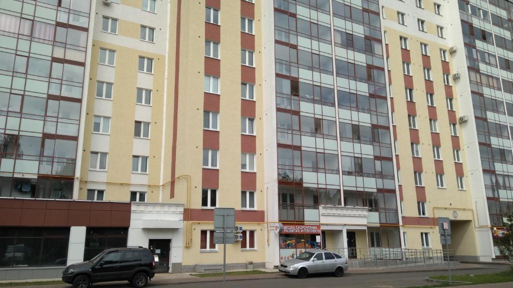 Bulvar Cvetochny - Housity