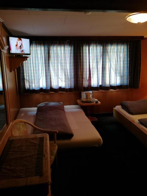 Petit Helvetia Budget Hotel - Resim 26