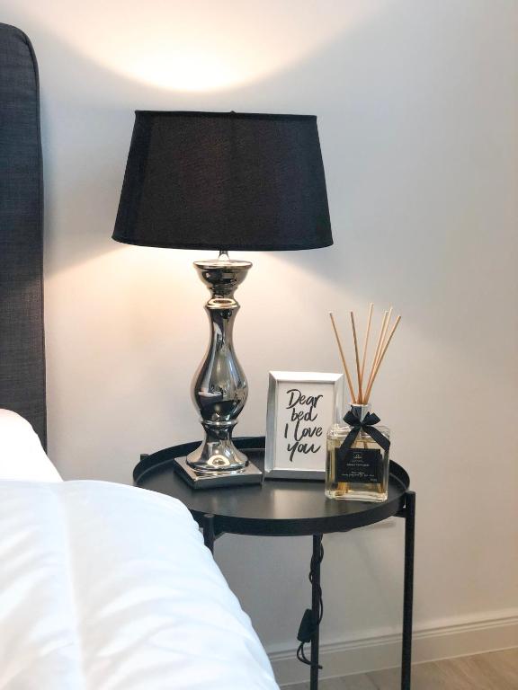 Postel nebo postele na pokoji v ubytování Ferienwohnung Domizil am Delft Emden