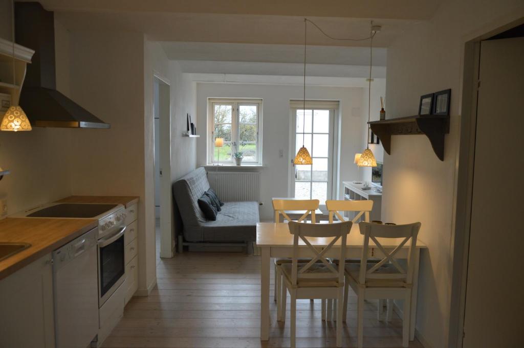 Kuchyň nebo kuchyňský kout v ubytování Svendlundgaard Apartments