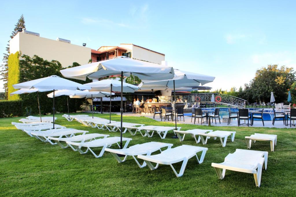 The swimming pool at or close to Marigianna Apartments