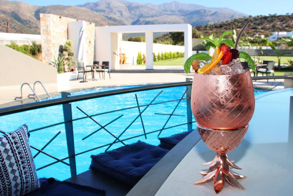 The swimming pool at or close to Marigianna Apartments