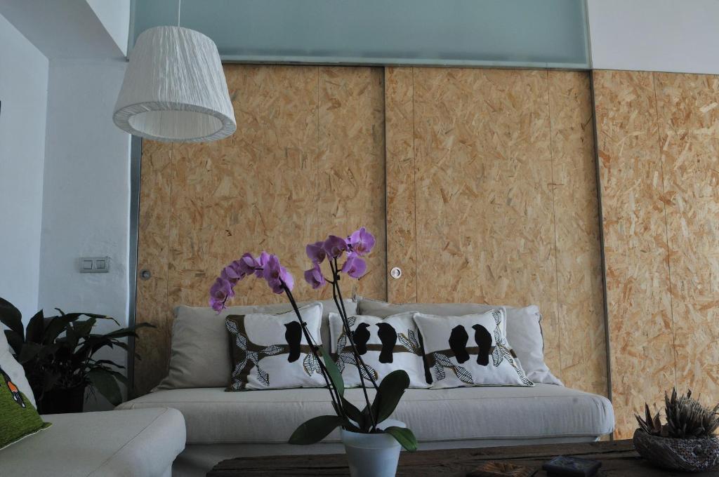 Posezení v ubytování El Susurro Ecoliving_VILLA PARDELA