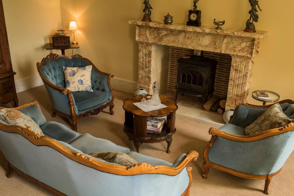Château de Valette - King Room With Lake View