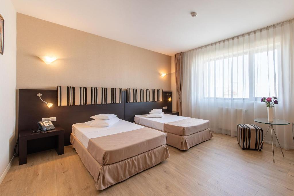 Hotel Parliament - Deluxe Twin Room