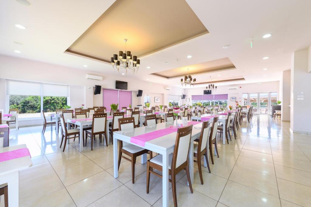 Restaurace v ubytování Kama Lifestyle Apartments