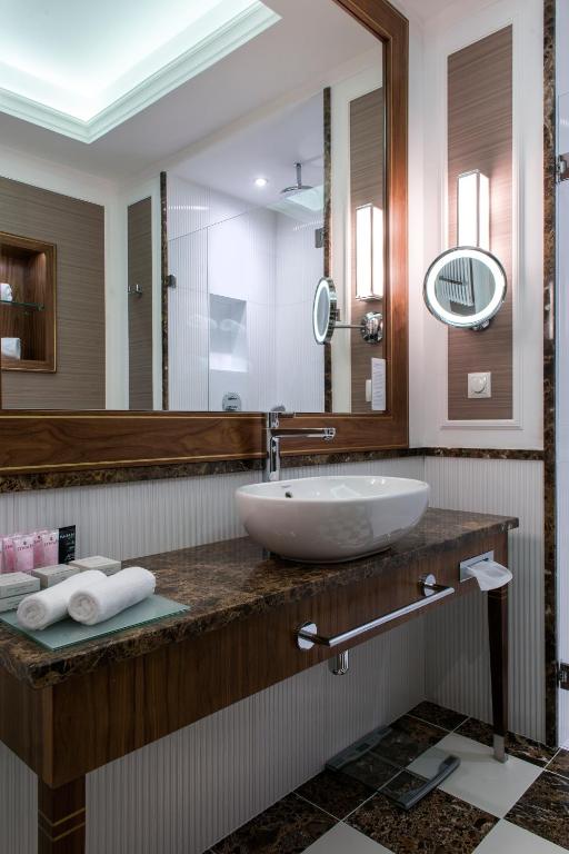 Hotel SPA Dr Irena Eris Polanica Zdrój - 1