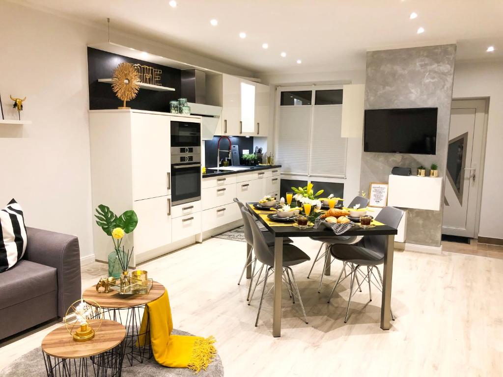 Kuchyň nebo kuchyňský kout v ubytování Ferienwohnung Domizil am Delft Emden