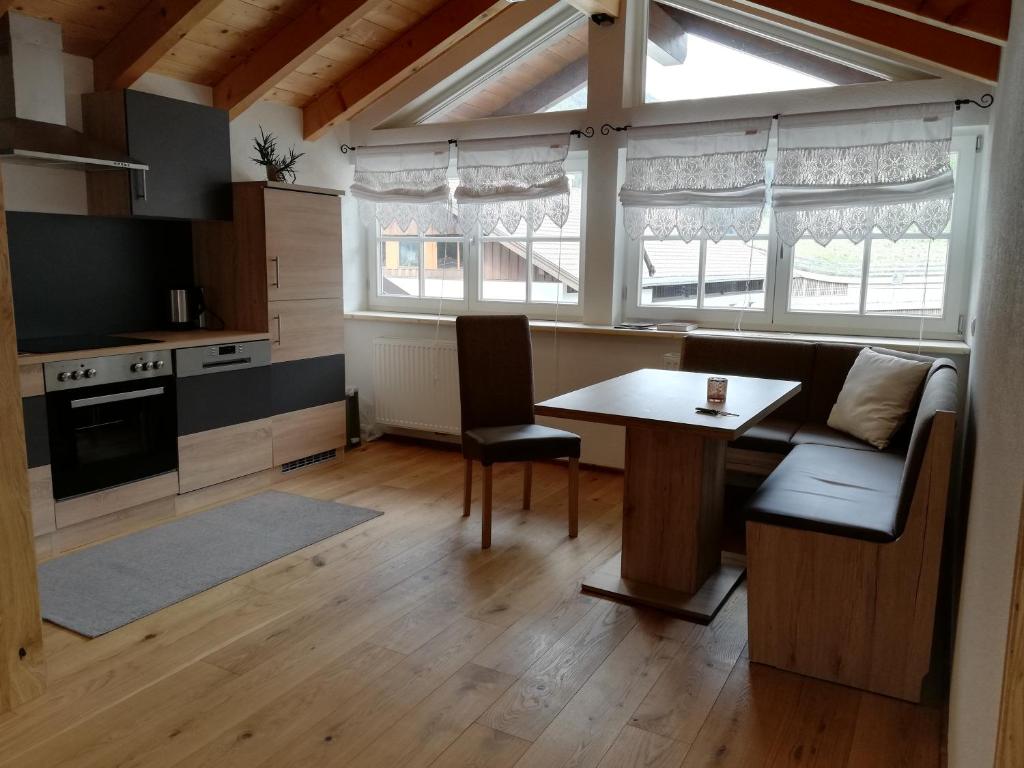 Kuchyň nebo kuchyňský kout v ubytování Eddy ´s Panorama Suite