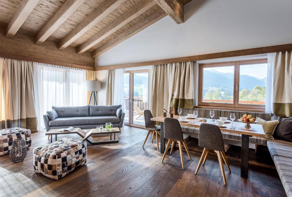 Posezení v ubytování Kaiserlodge