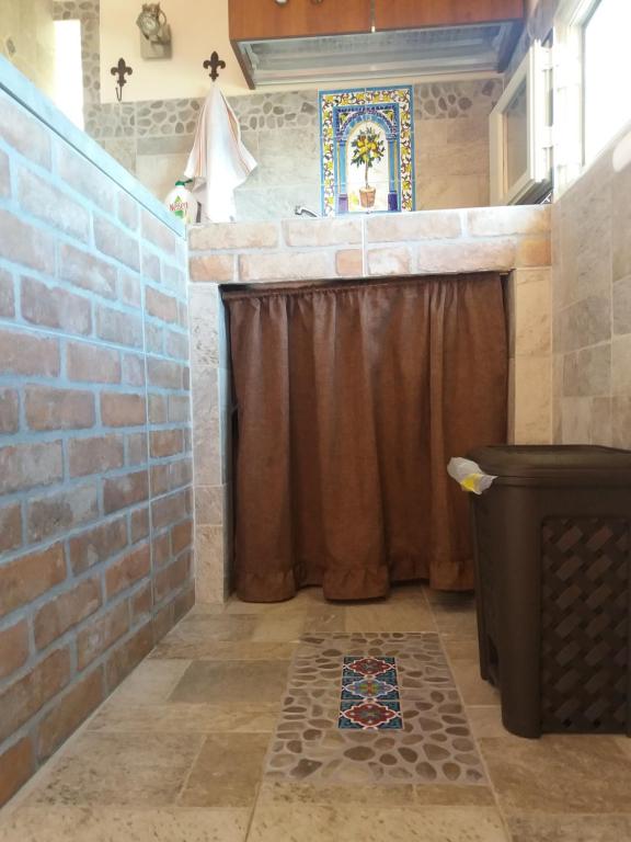 A bathroom at Torre Vallelunga
