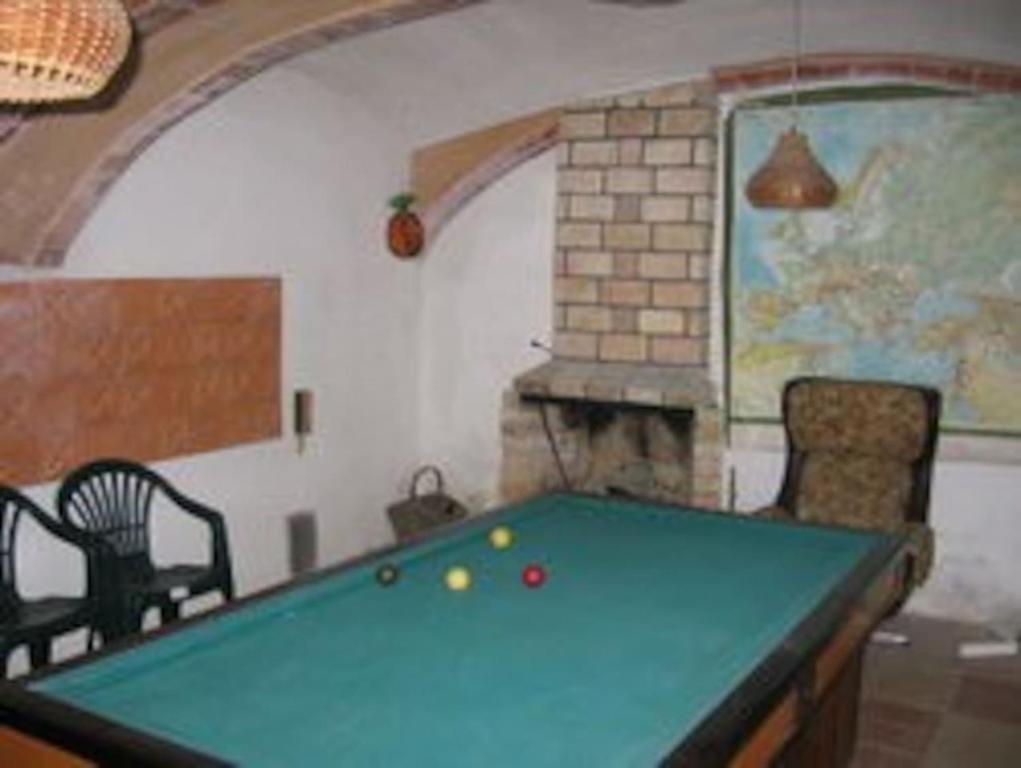 Biliár nebo kulečník v ubytování Apartma Šťastný II