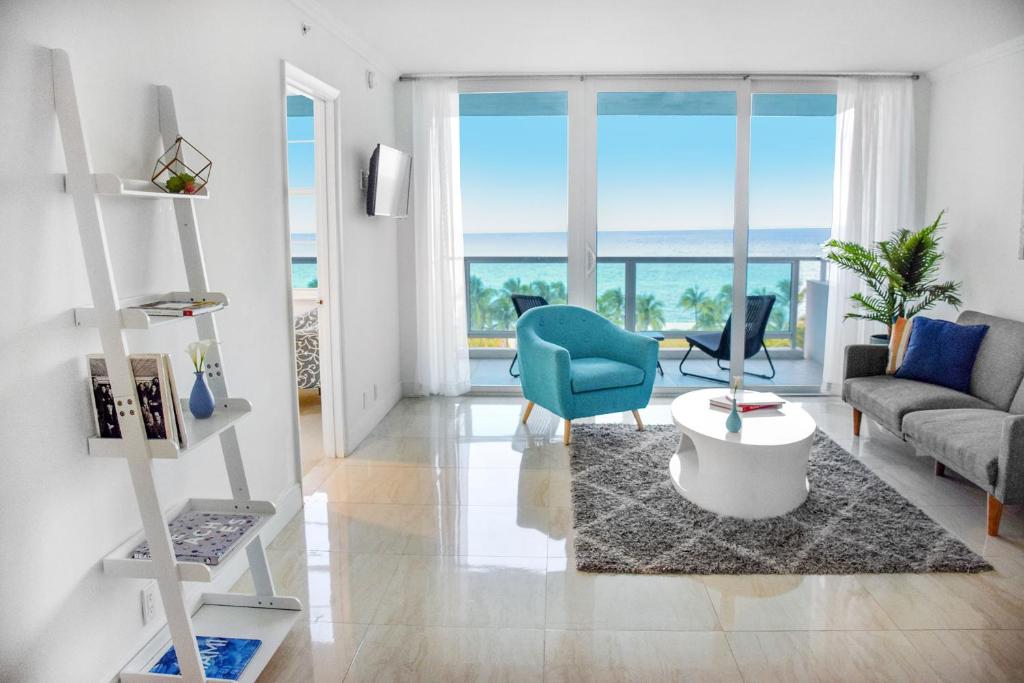 Seacoast Suites on Miami Beach - 
