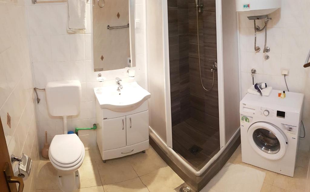 Apartment Danijela - Housity
