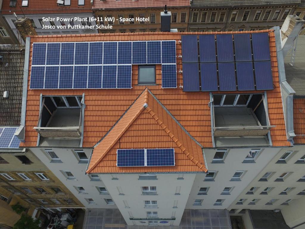 Space Hotel im Campus der JvP Schule - Resim 37