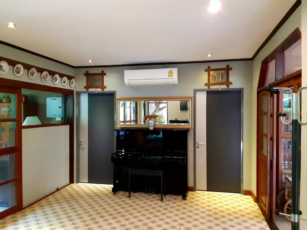 Ban Mai Vintage - Two-Bedroom Villa