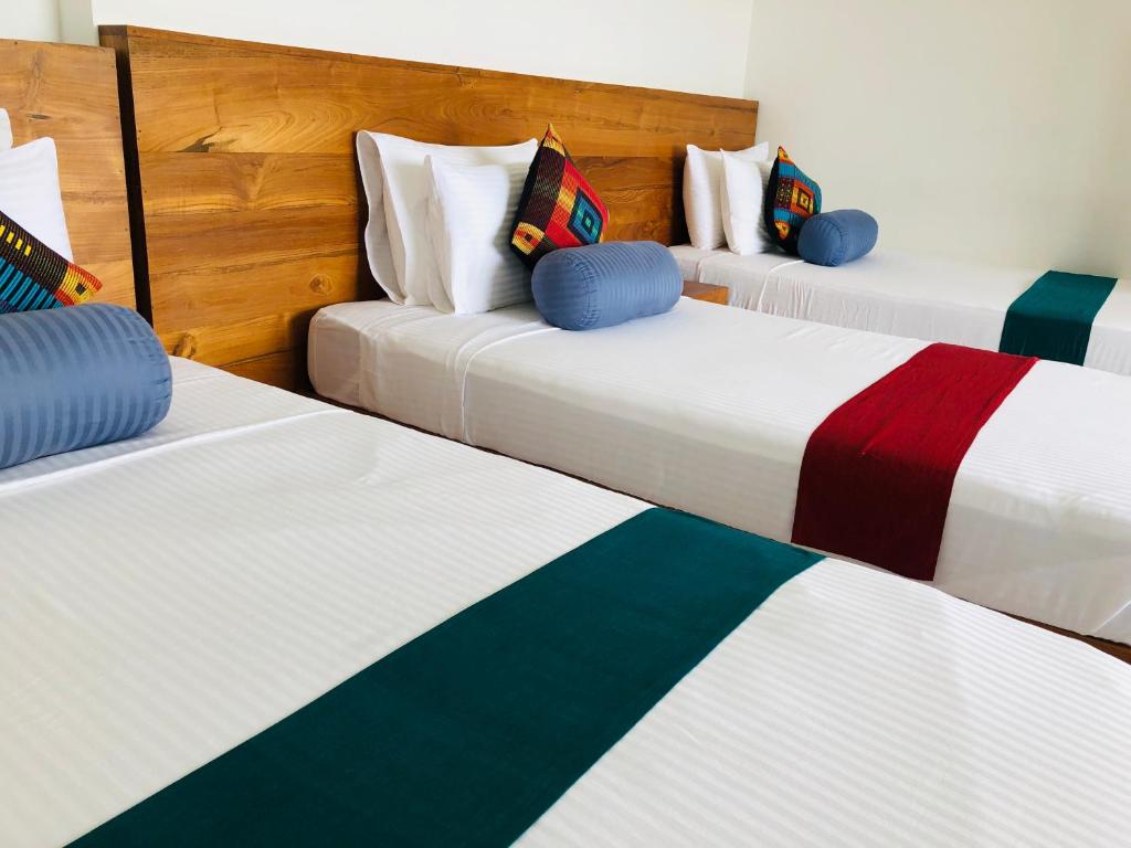 The Heaven's Villa Kandy - Triple Room With Mountain View