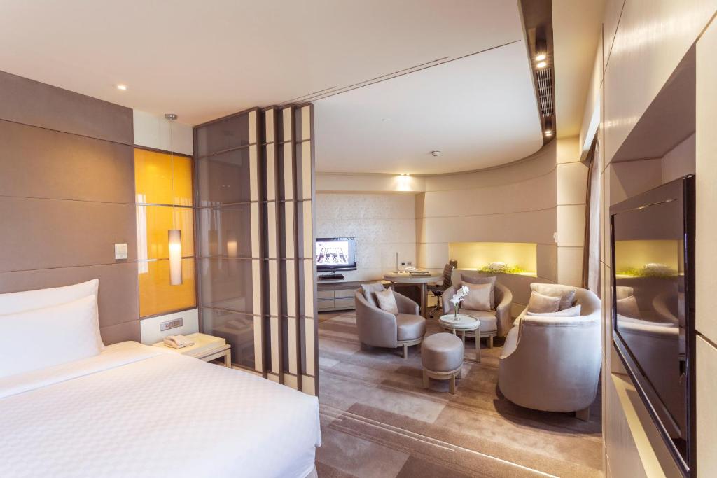 Suite Nikko Club Junior Giường Cỡ Queen