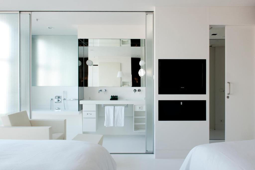 SO/ Vienna - SO Urban Double Room With Two Double Beds And View