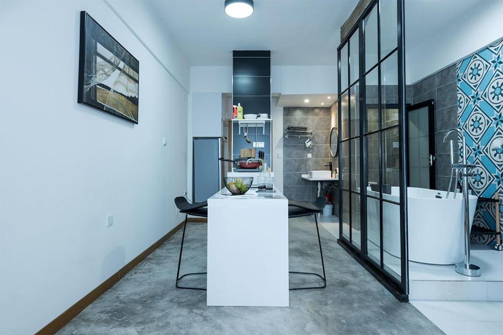 Chongqing Yubei·Zijing Commercial Square· Locals Apartment 00161980 - Housity