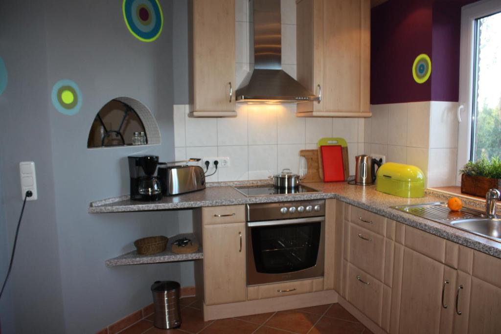 Kuchyň nebo kuchyňský kout v ubytování Ferienwohnung Morgensonne