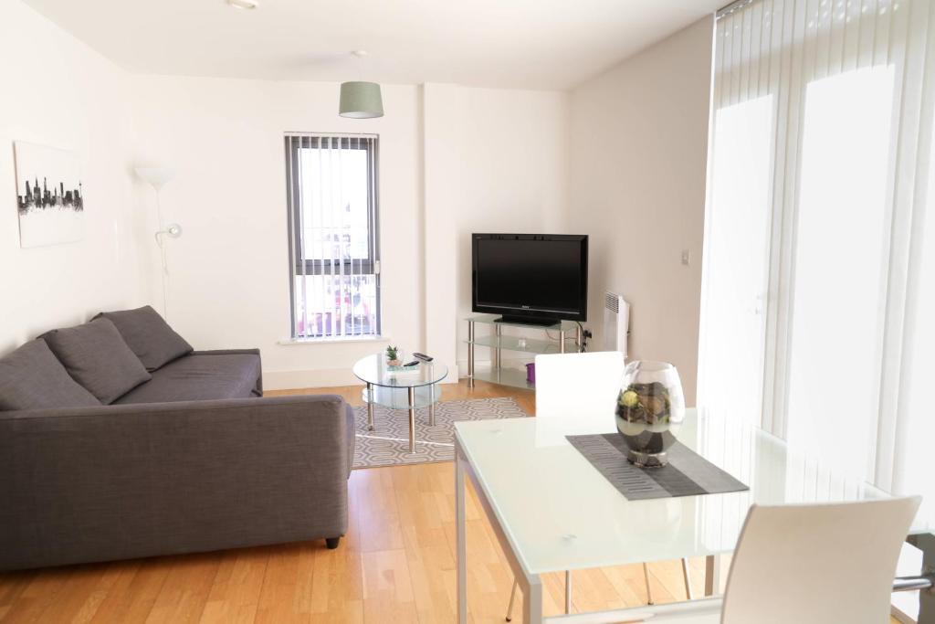 Serviced Apartment In Liverpool City Centre Free Parking Balcony