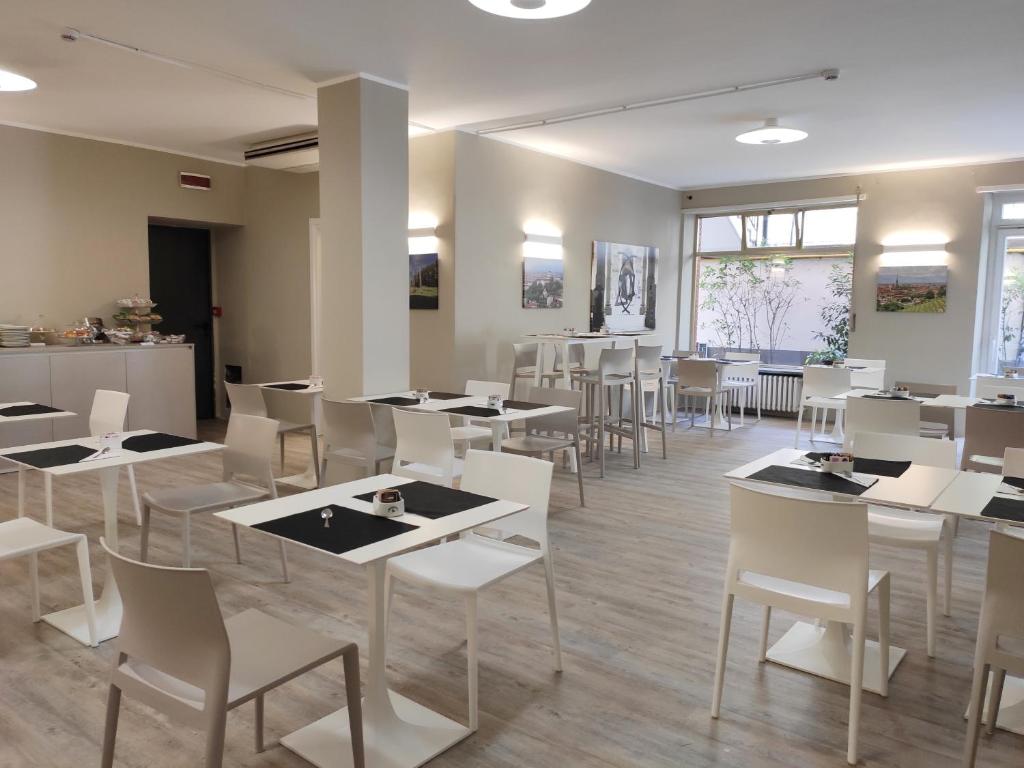Restaurace v ubytování Hotel Gran Torino