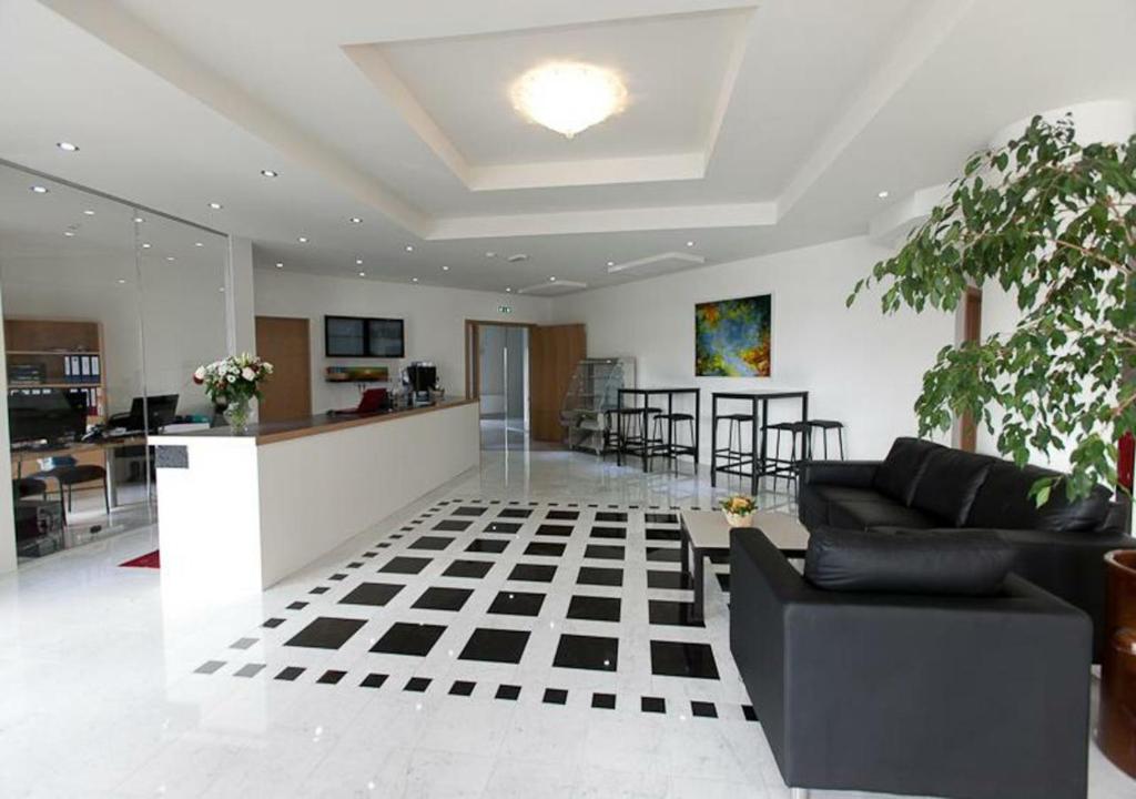 Setusvæði á Aurora Hotel at Reykjavik-Keflavik Airport Terminal KEF