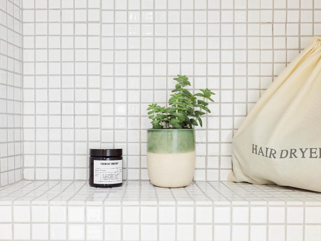 French Theory - Resim 37