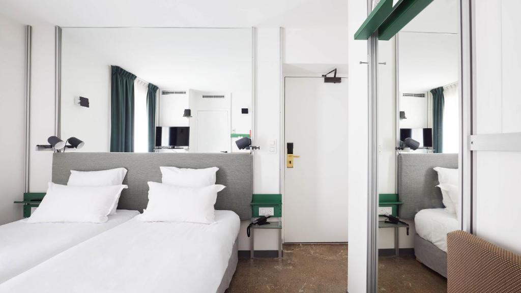 French Theory - Resim 35