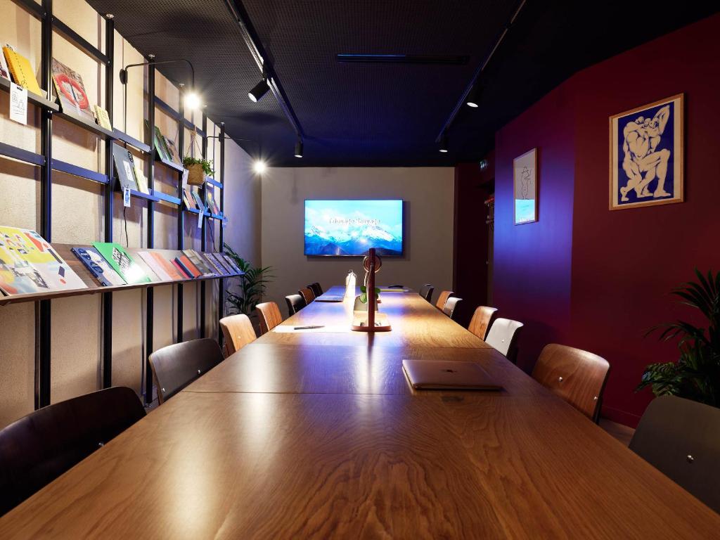 French Theory - Resim 7